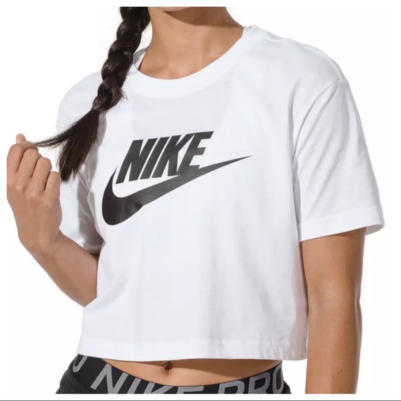 nike futura crop top